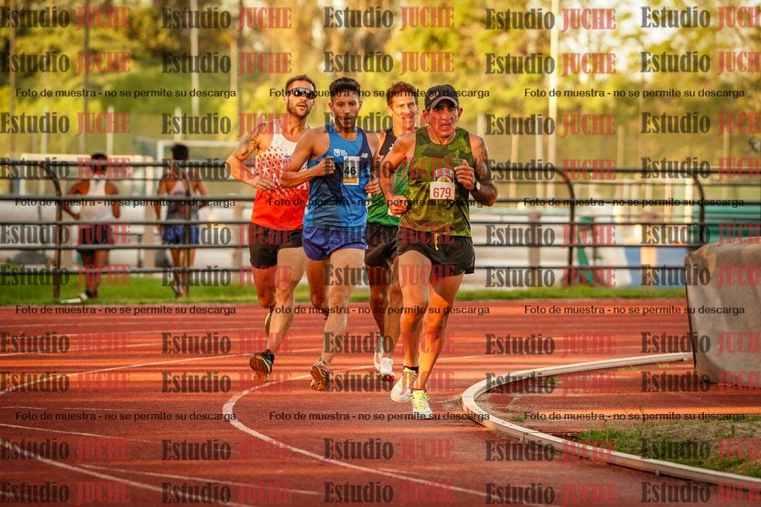 Fotos de los 3000 m llanos de varones