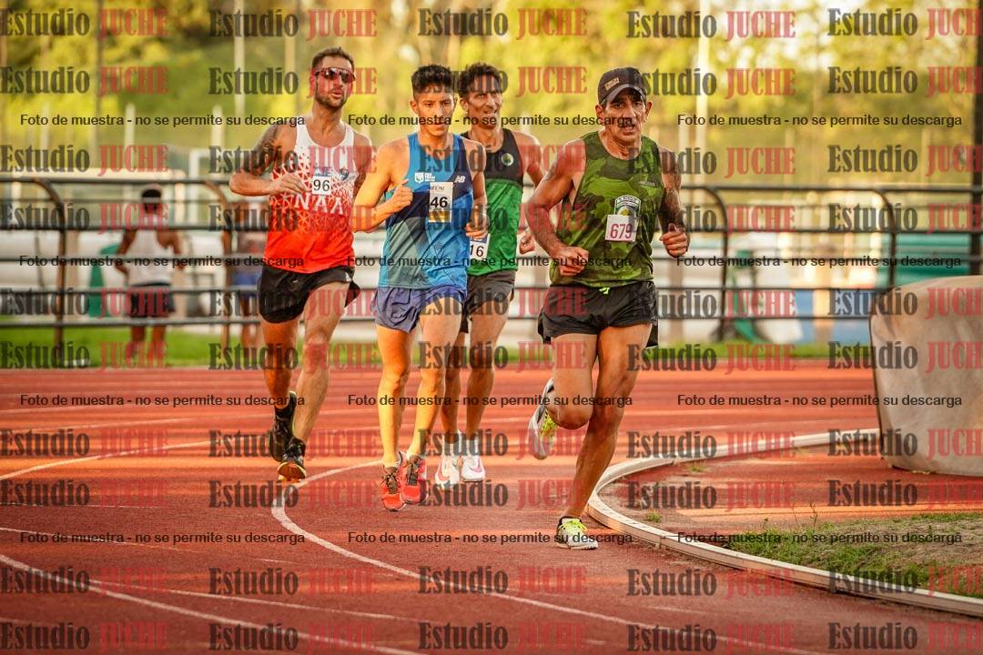 Fotos de los 3000 m llanos de varones
