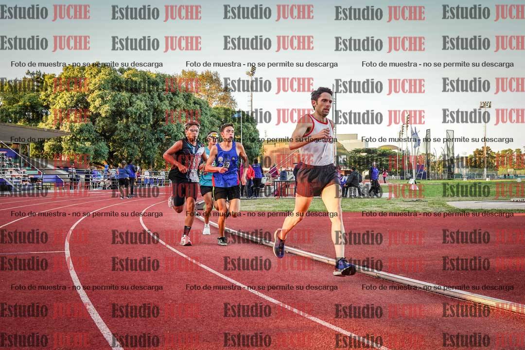 Fotos de los 3000 m llanos de varones