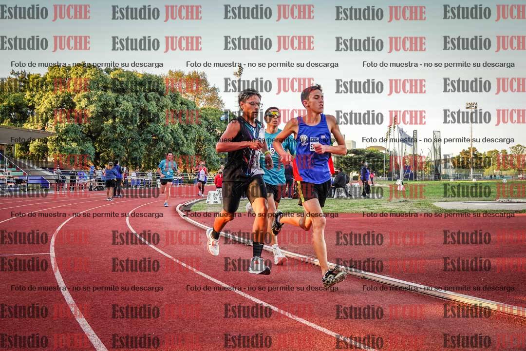 Fotos de los 3000 m llanos de varones