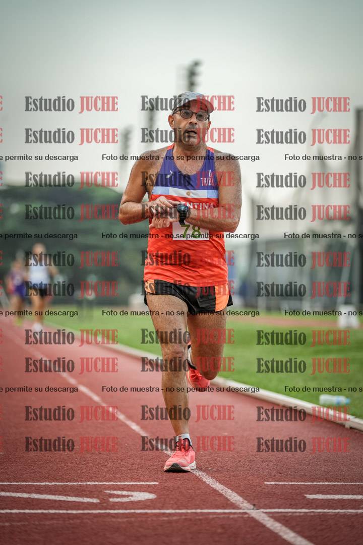 Fotos de los 3000 m llanos de varones