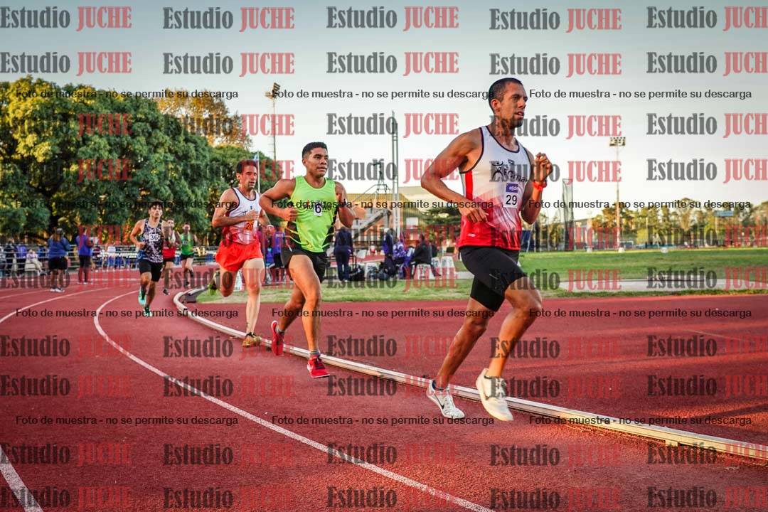 Fotos de los 3000 m llanos de varones