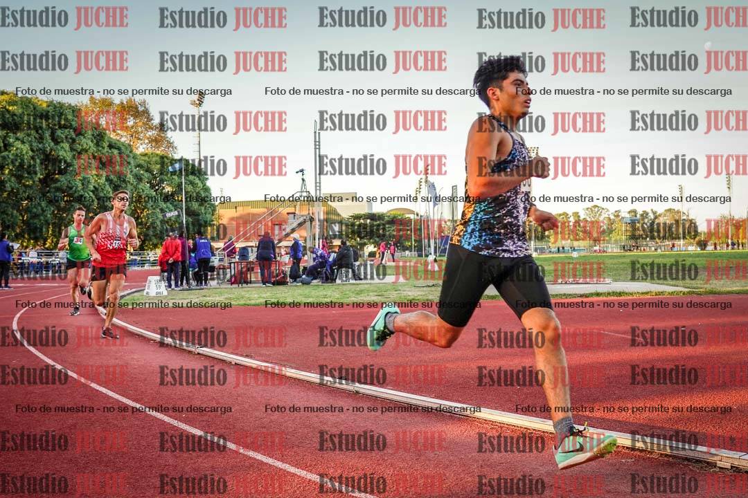 Fotos de los 3000 m llanos de varones