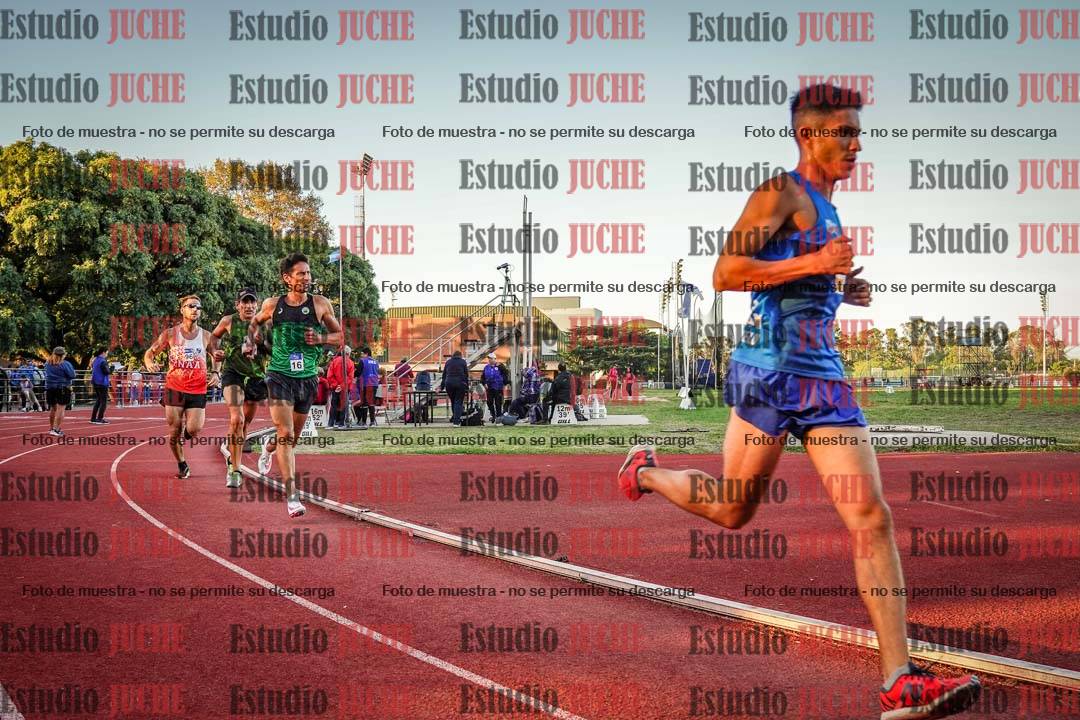 Fotos de los 3000 m llanos de varones