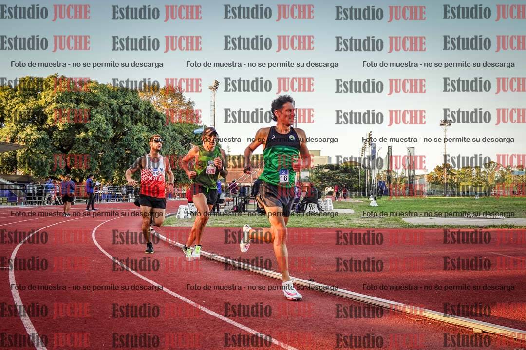 Fotos de los 3000 m llanos de varones