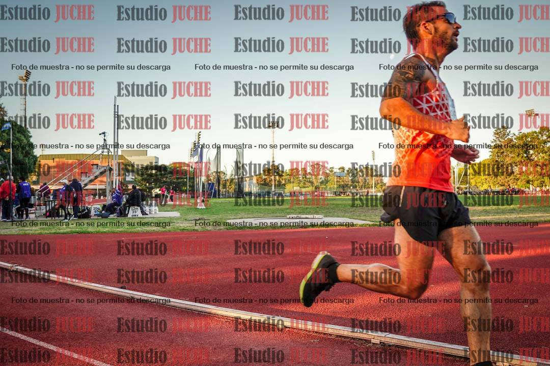 Fotos de los 3000 m llanos de varones