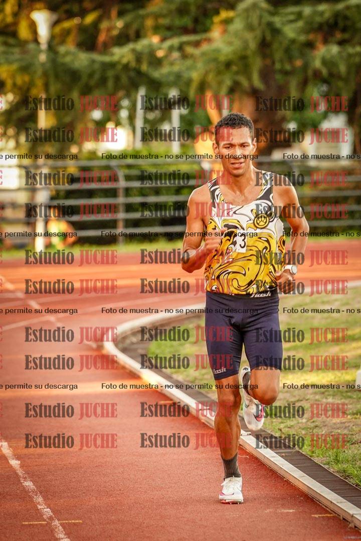 Fotos de los 3000 m llanos de varones
