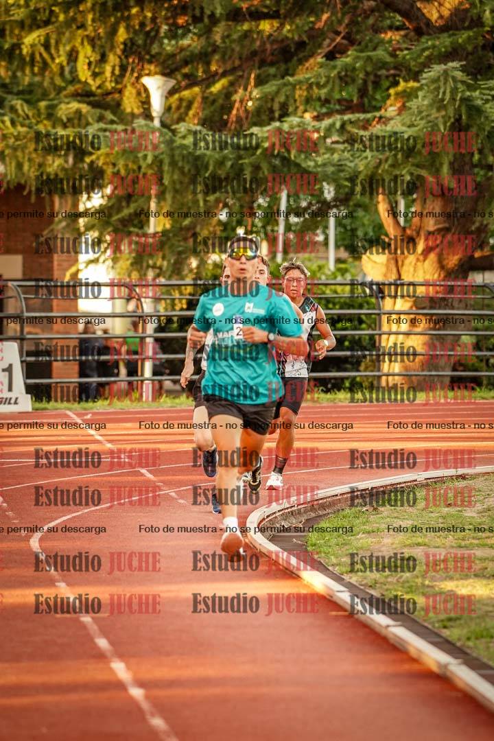 Fotos de los 3000 m llanos de varones