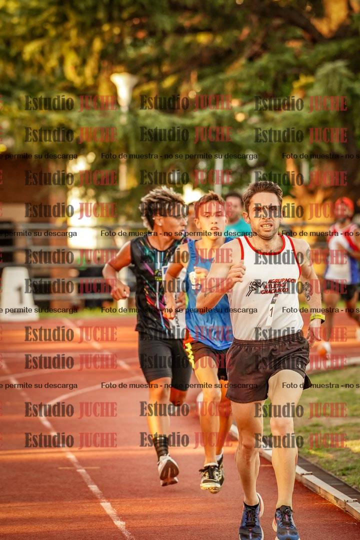 Fotos de los 3000 m llanos de varones