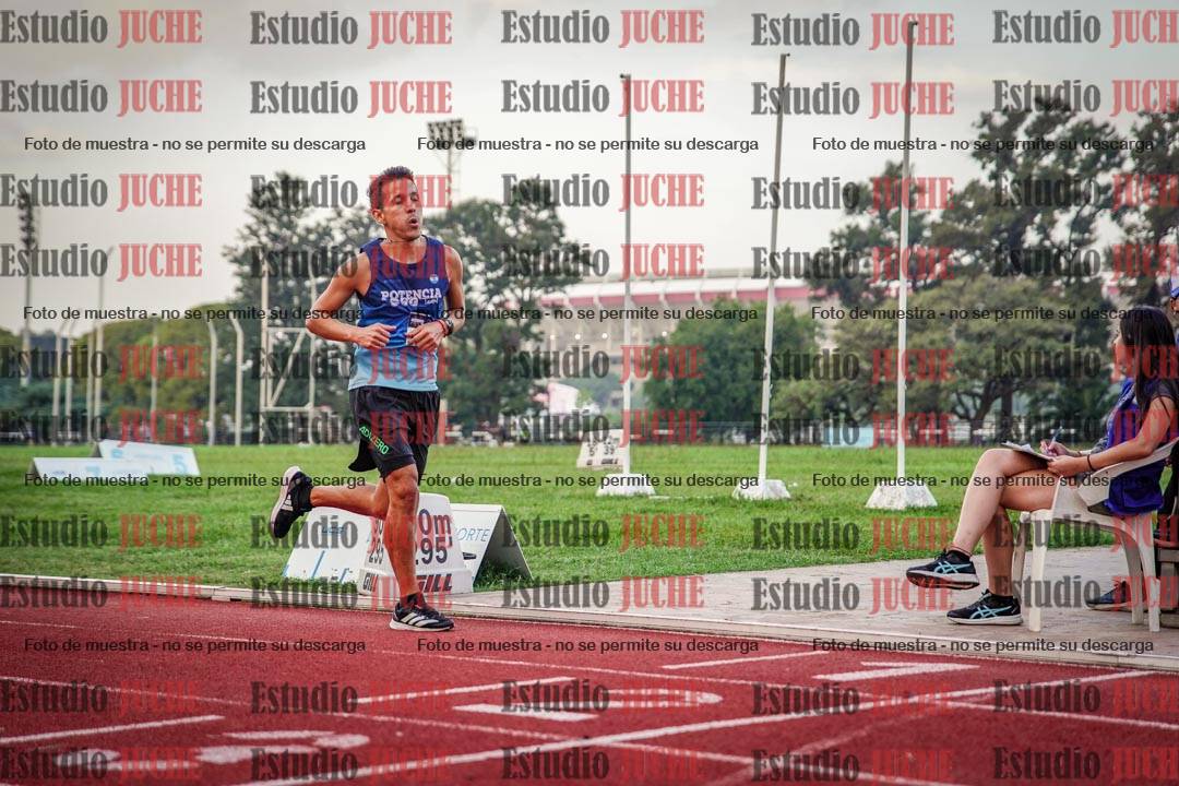 Fotos de los 3000 m llanos de varones
