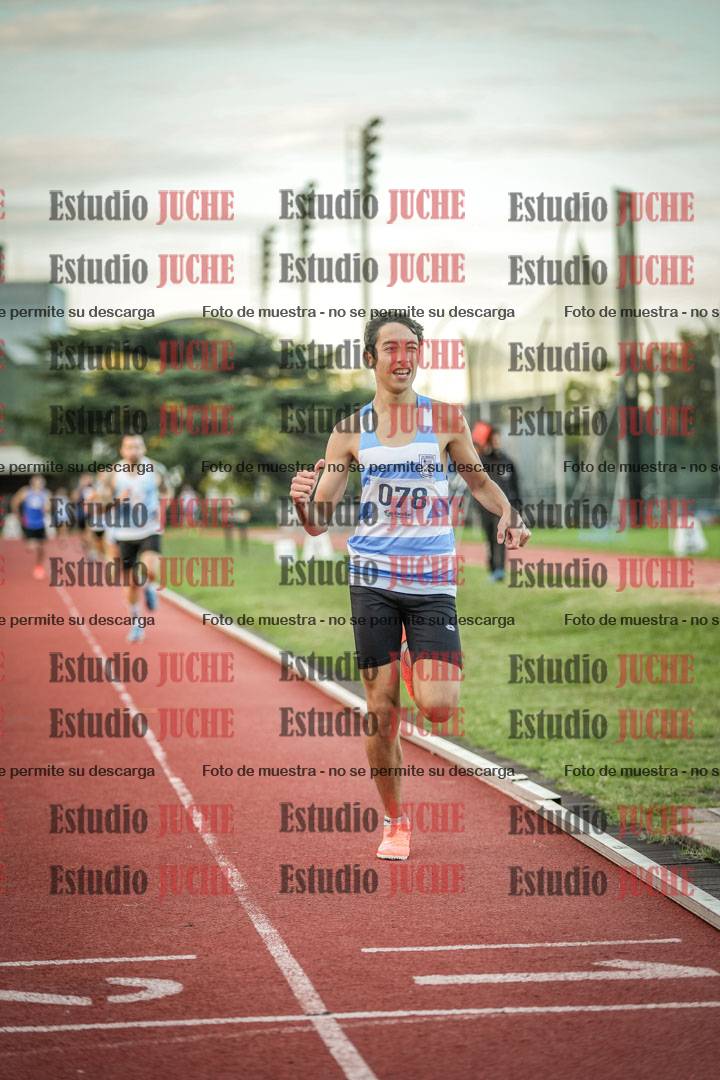 Fotos de los 1500 m llanos de varones
