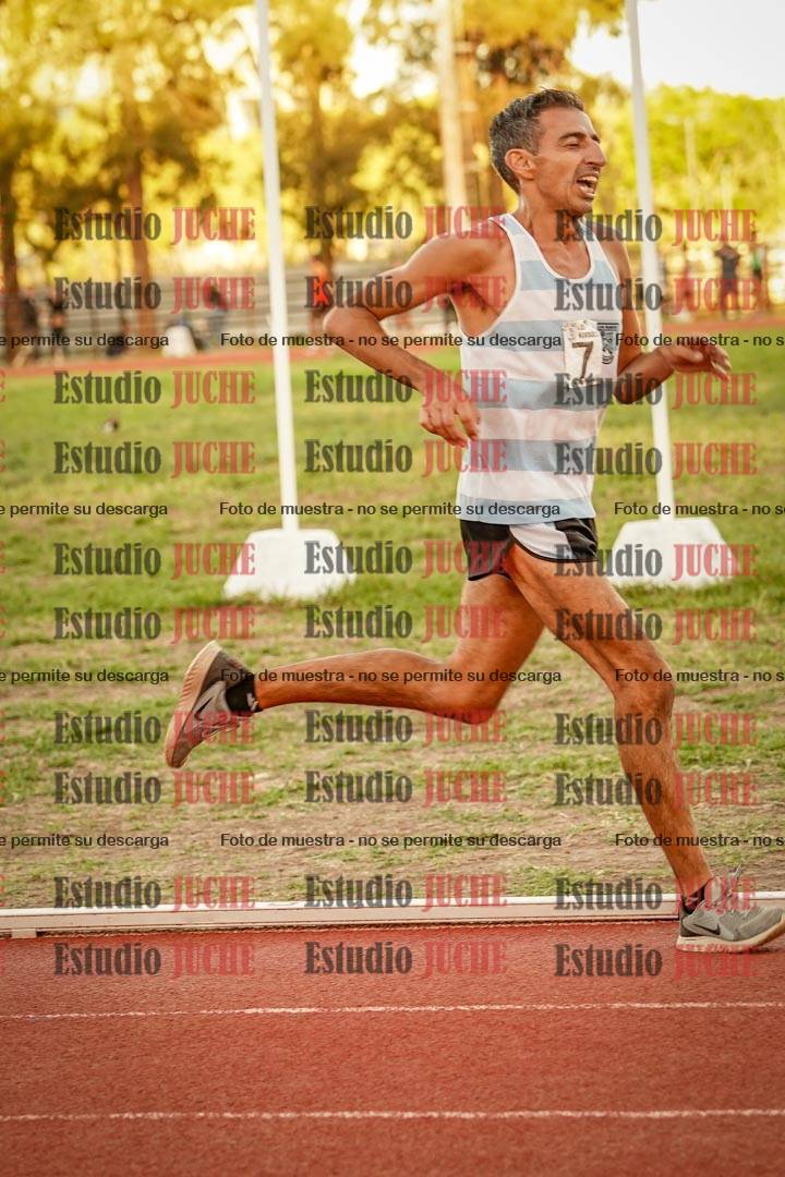 Fotos de los 3000 m llanos de varones