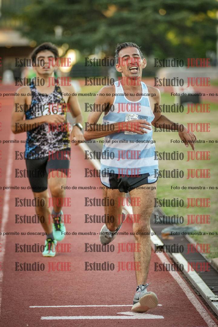 Fotos de los 3000 m llanos de varones