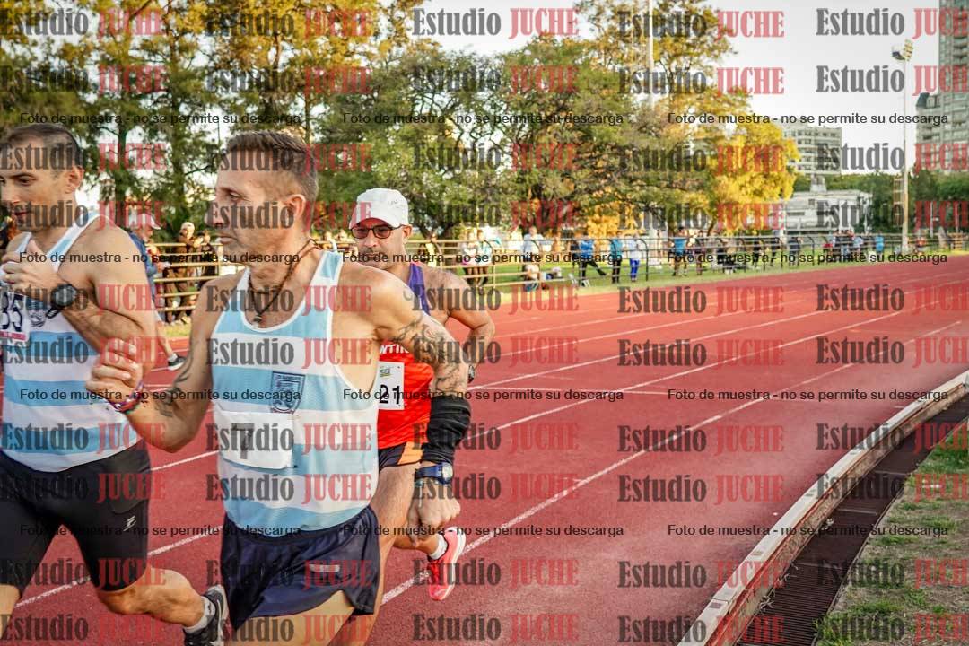 Fotos de los 3000 m llanos de varones
