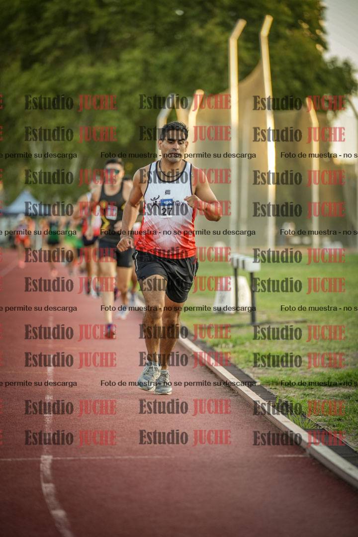Fotos de los 3000 m llanos de varones