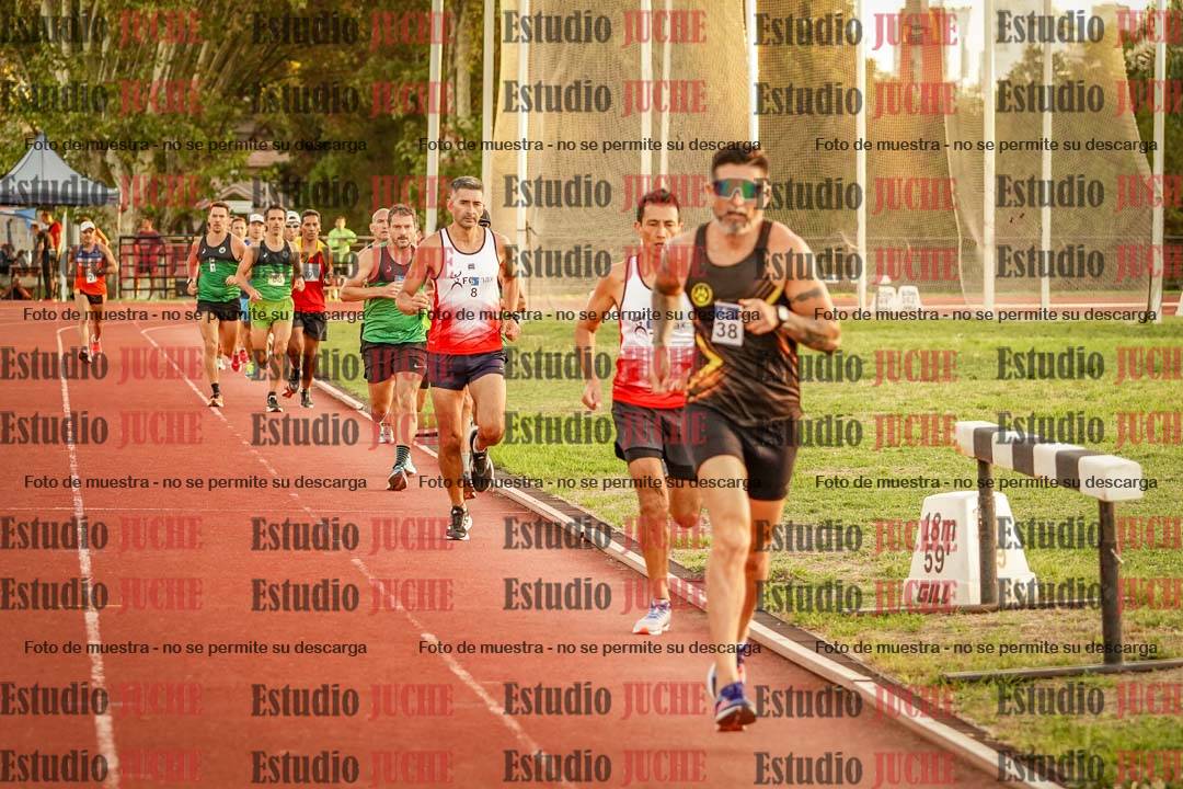 Fotos de los 3000 m llanos de varones