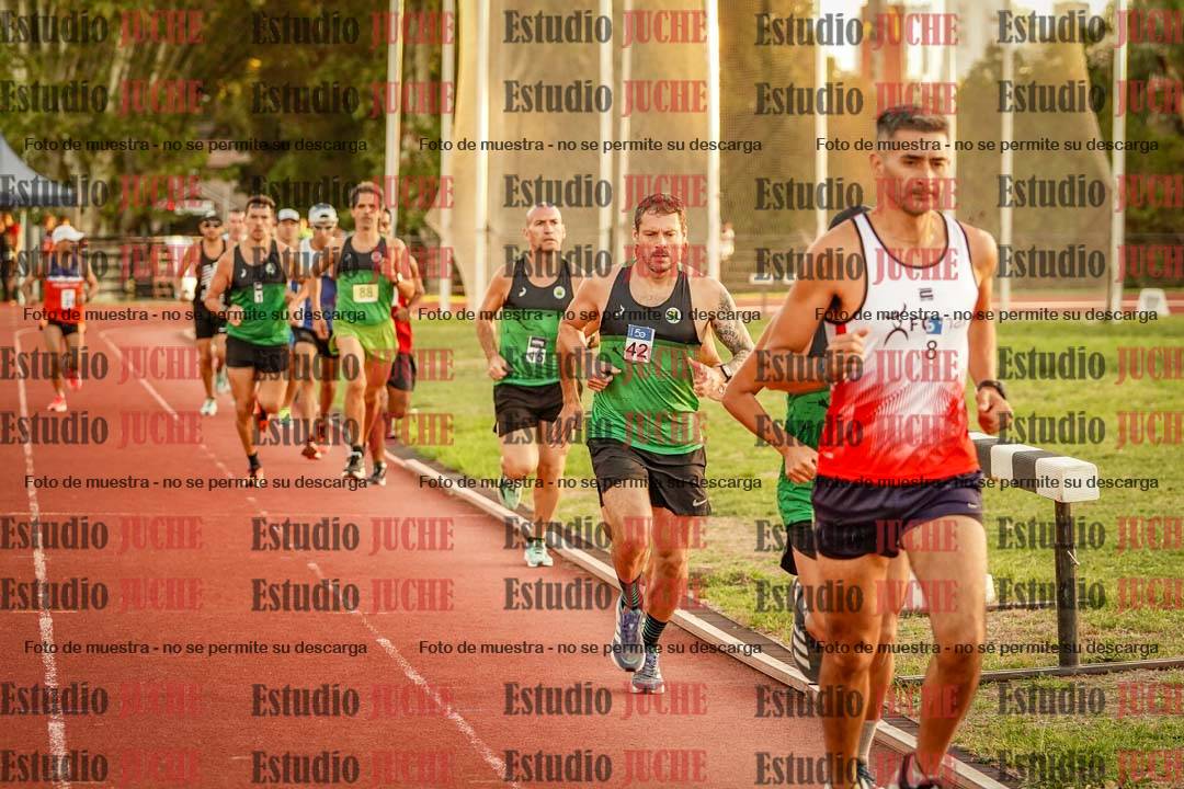 Fotos de los 3000 m llanos de varones