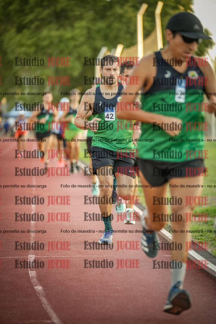 Fotos de los 3000 m llanos de varones