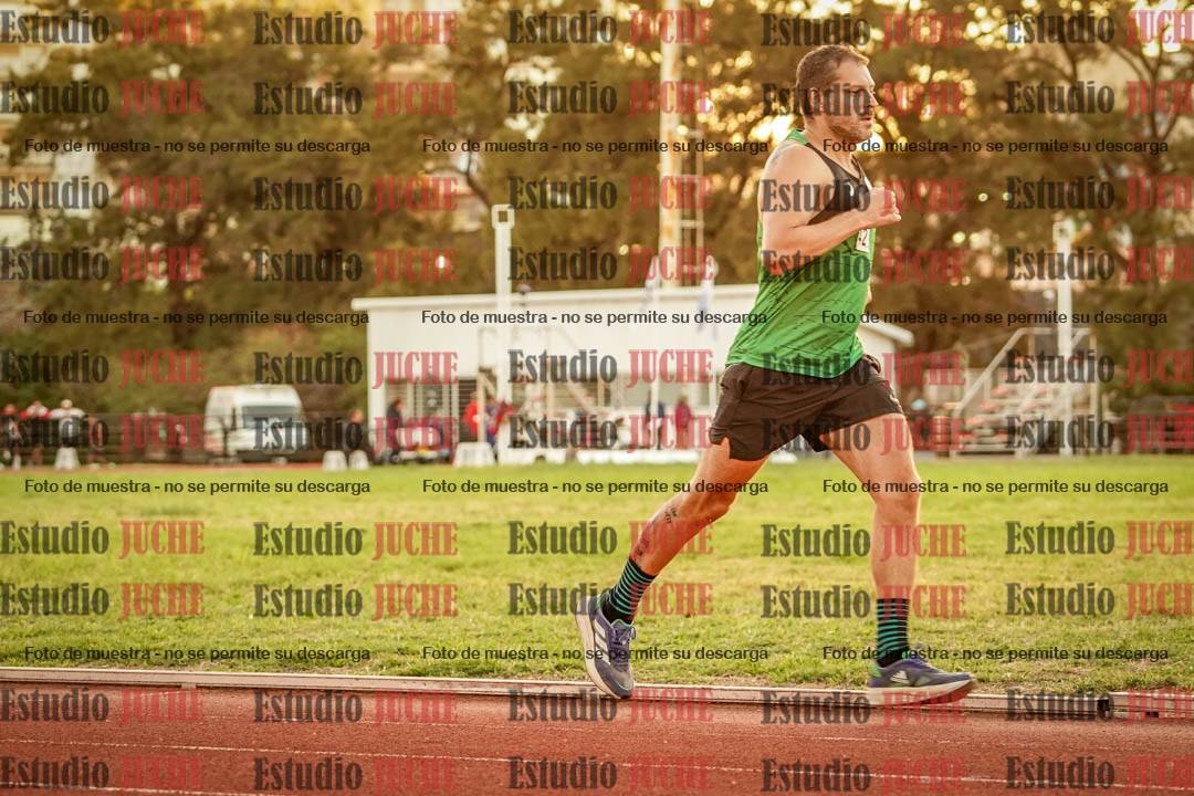 Fotos de los 3000 m llanos de varones