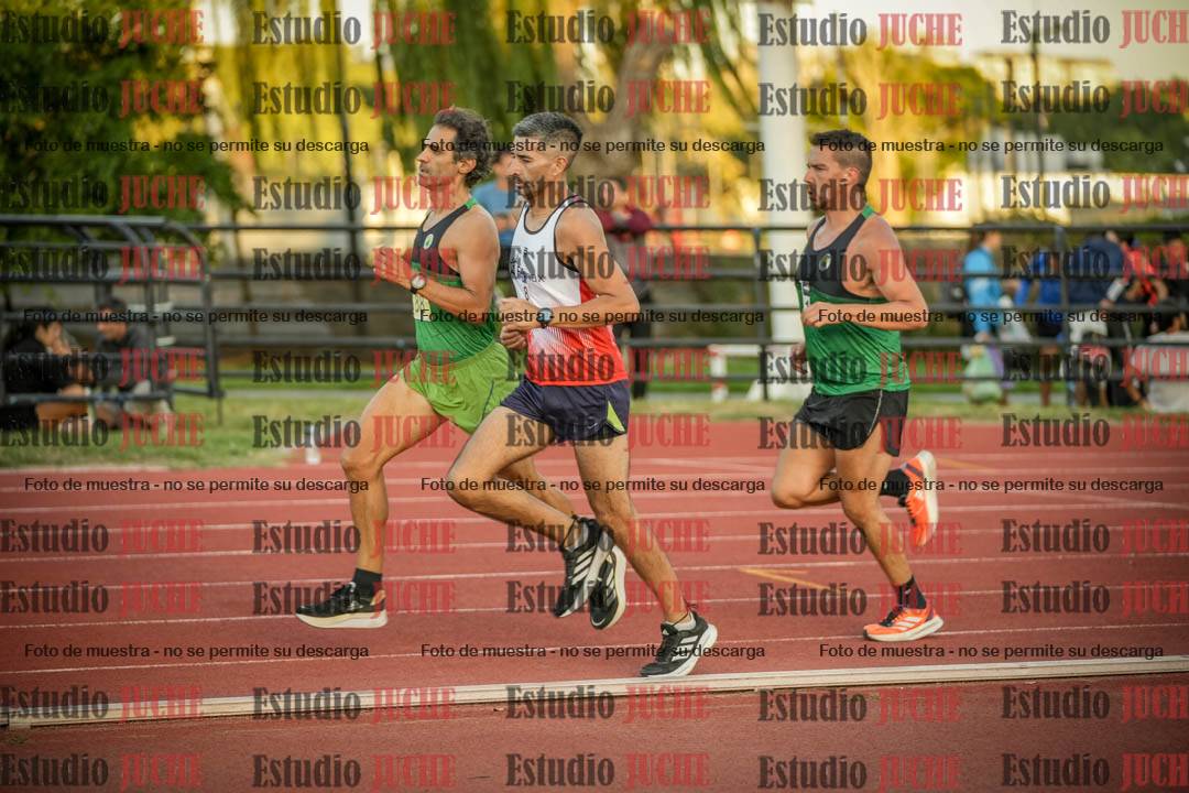 Fotos de los 3000 m llanos de varones