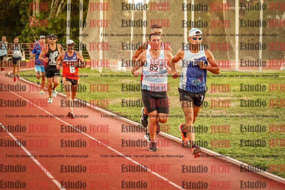 Fotos de los 3000 m llanos de varones