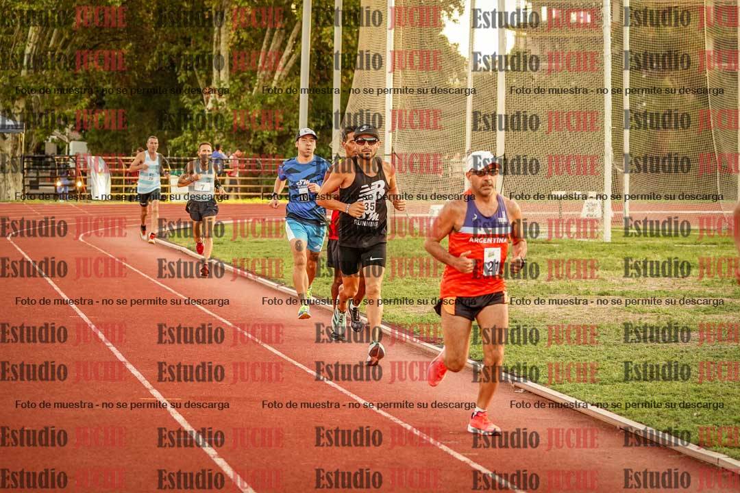 Fotos de los 3000 m llanos de varones