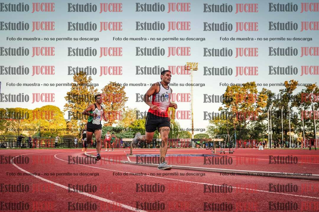 Fotos de los 3000 m llanos de varones
