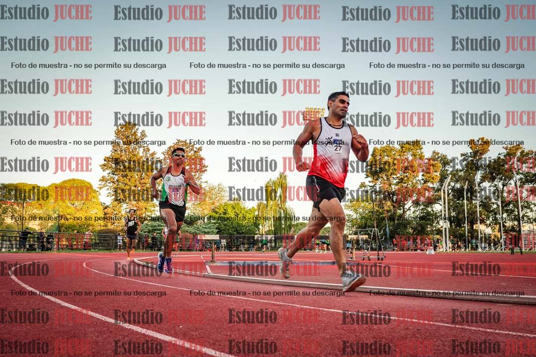 Fotos de los 3000 m llanos de varones