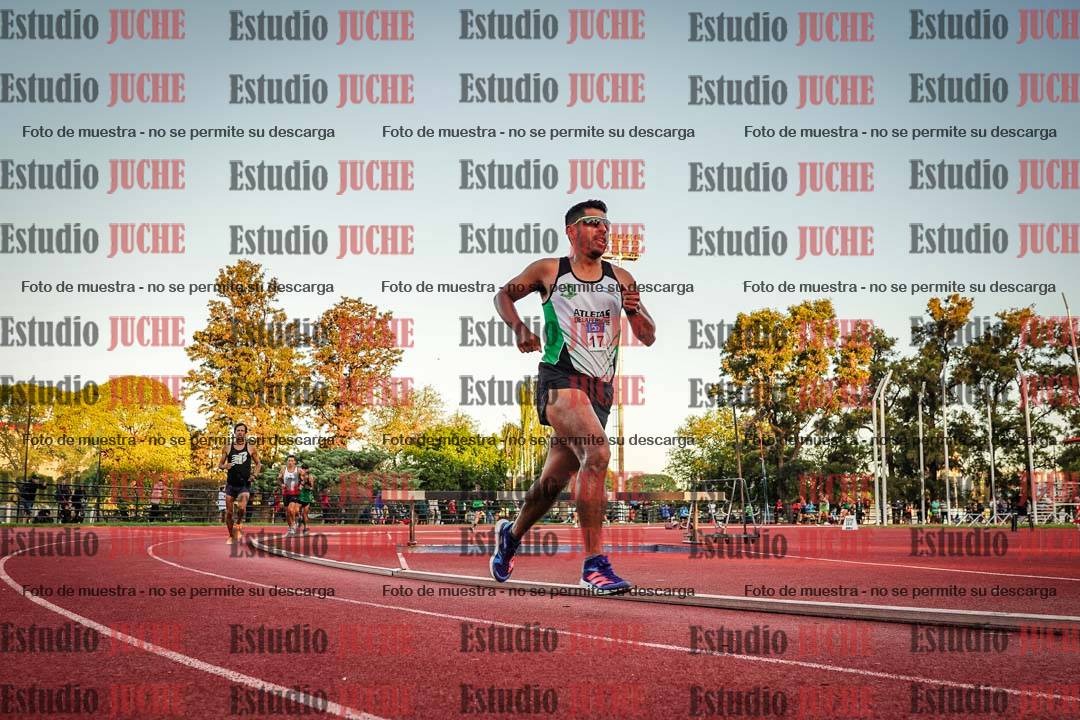 Fotos de los 3000 m llanos de varones
