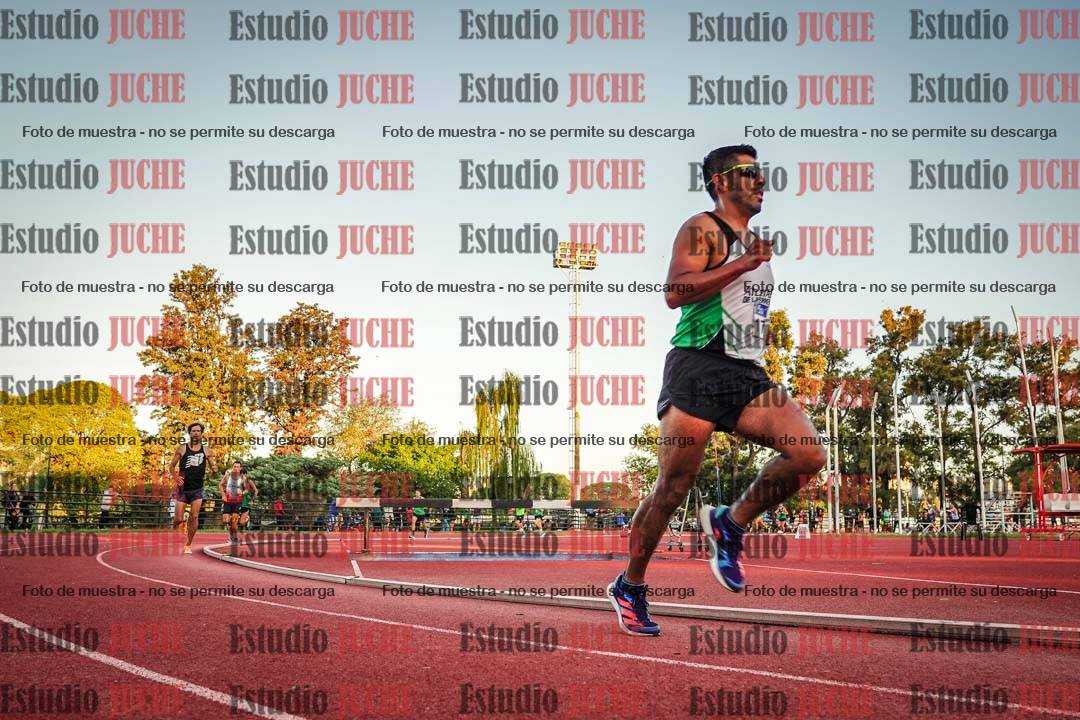 Fotos de los 3000 m llanos de varones