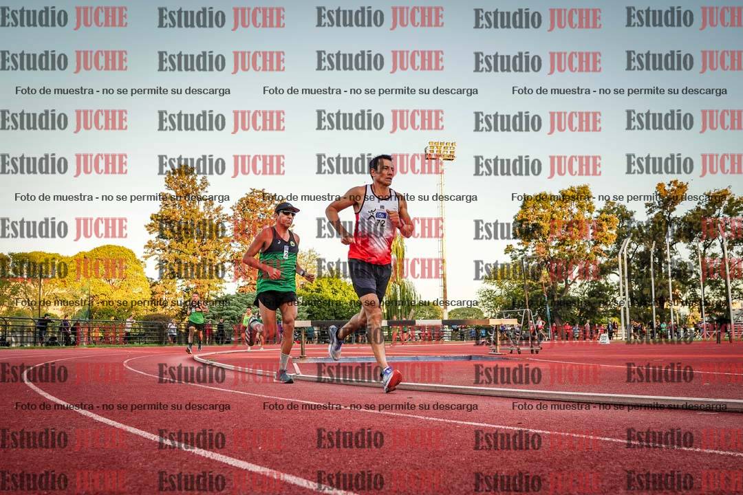 Fotos de los 3000 m llanos de varones
