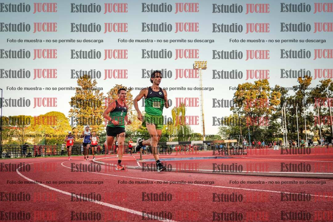 Fotos de los 3000 m llanos de varones