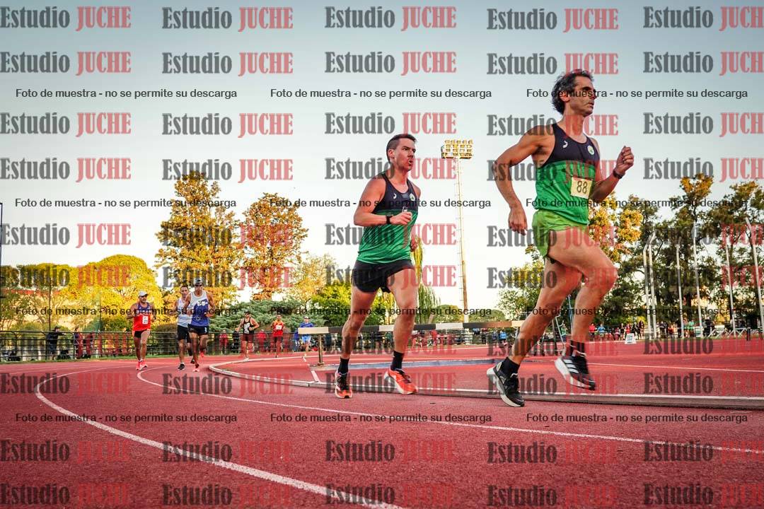 Fotos de los 3000 m llanos de varones