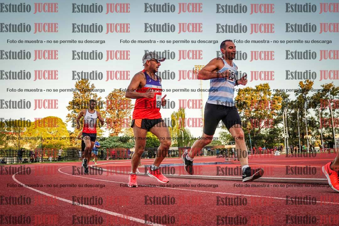 Fotos de los 3000 m llanos de varones