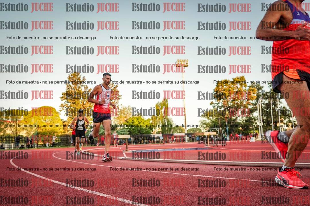 Fotos de los 3000 m llanos de varones