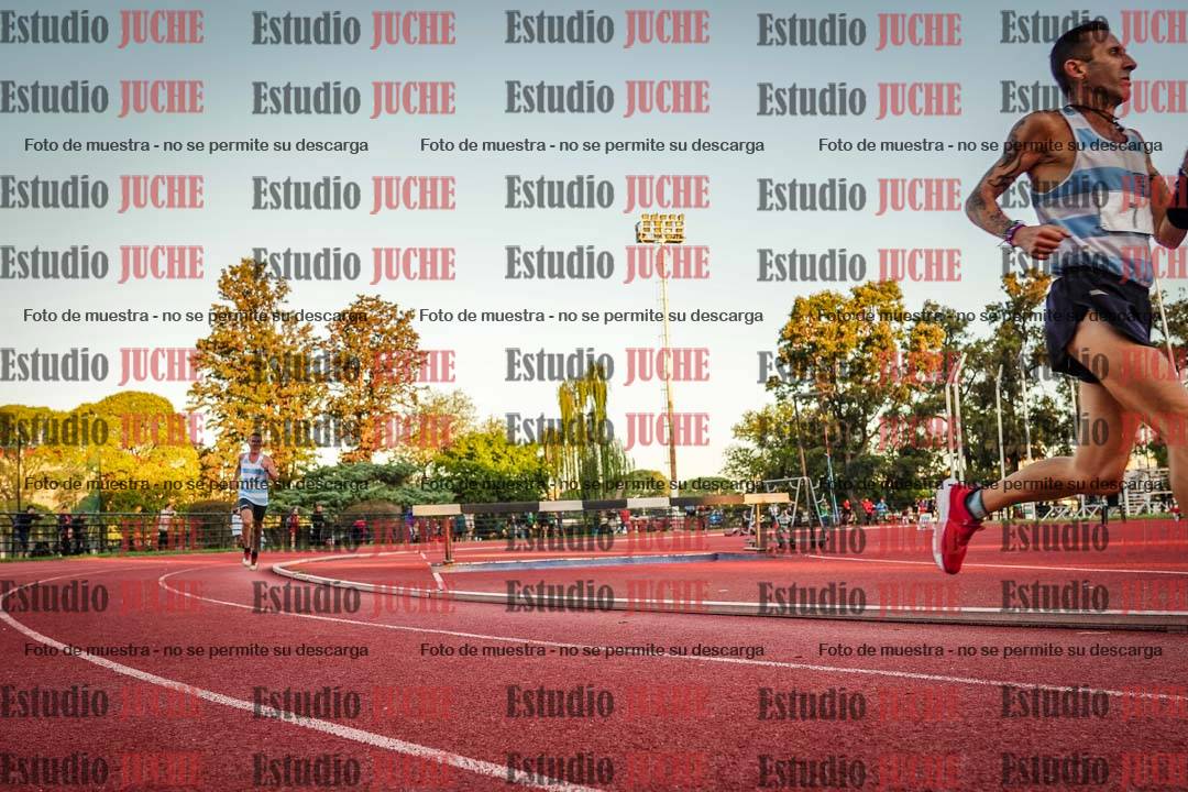 Fotos de los 3000 m llanos de varones