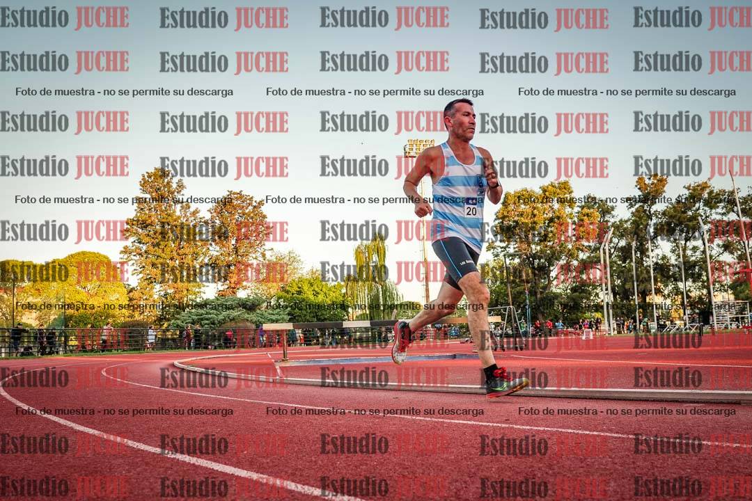 Fotos de los 3000 m llanos de varones