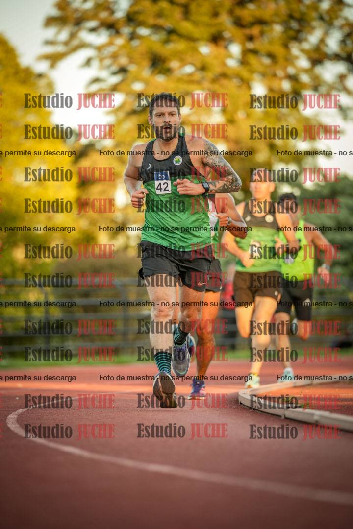 Fotos de los 3000 m llanos de varones