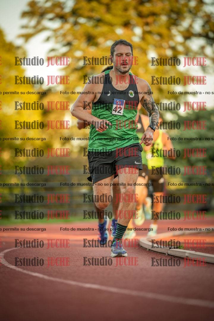 Fotos de los 3000 m llanos de varones