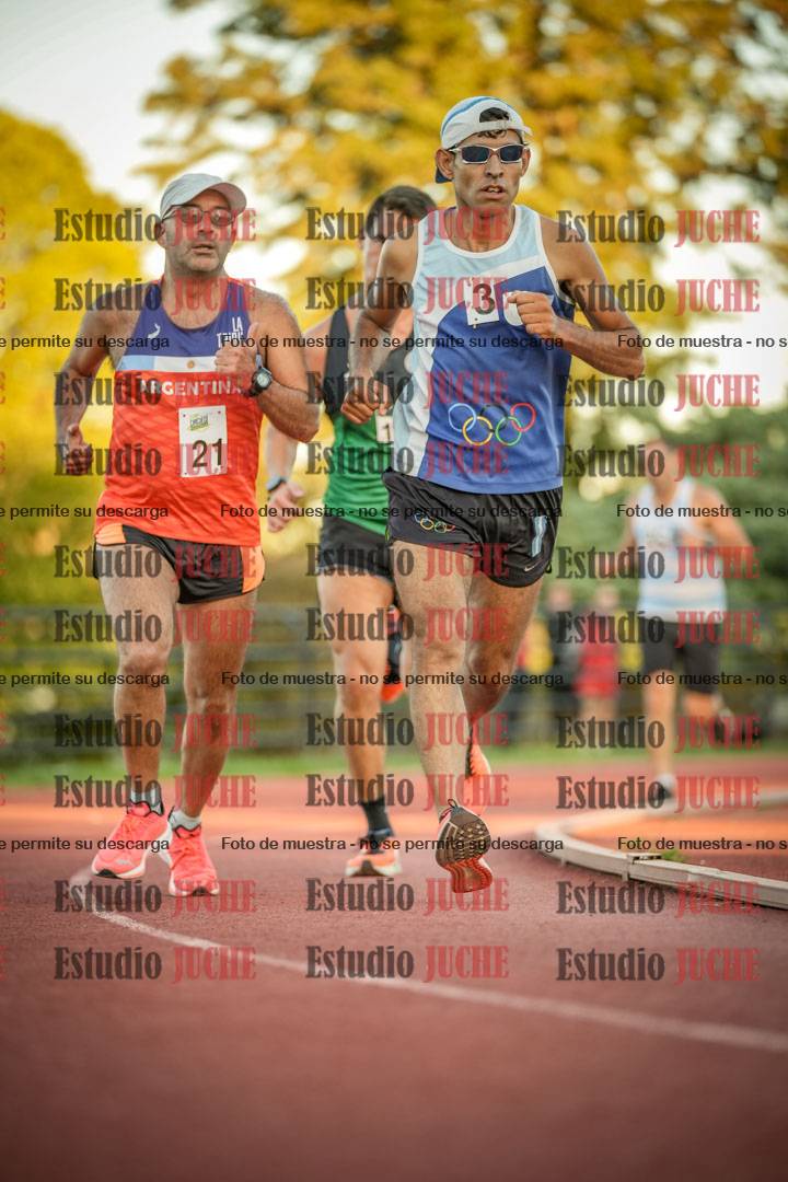 Fotos de los 3000 m llanos de varones