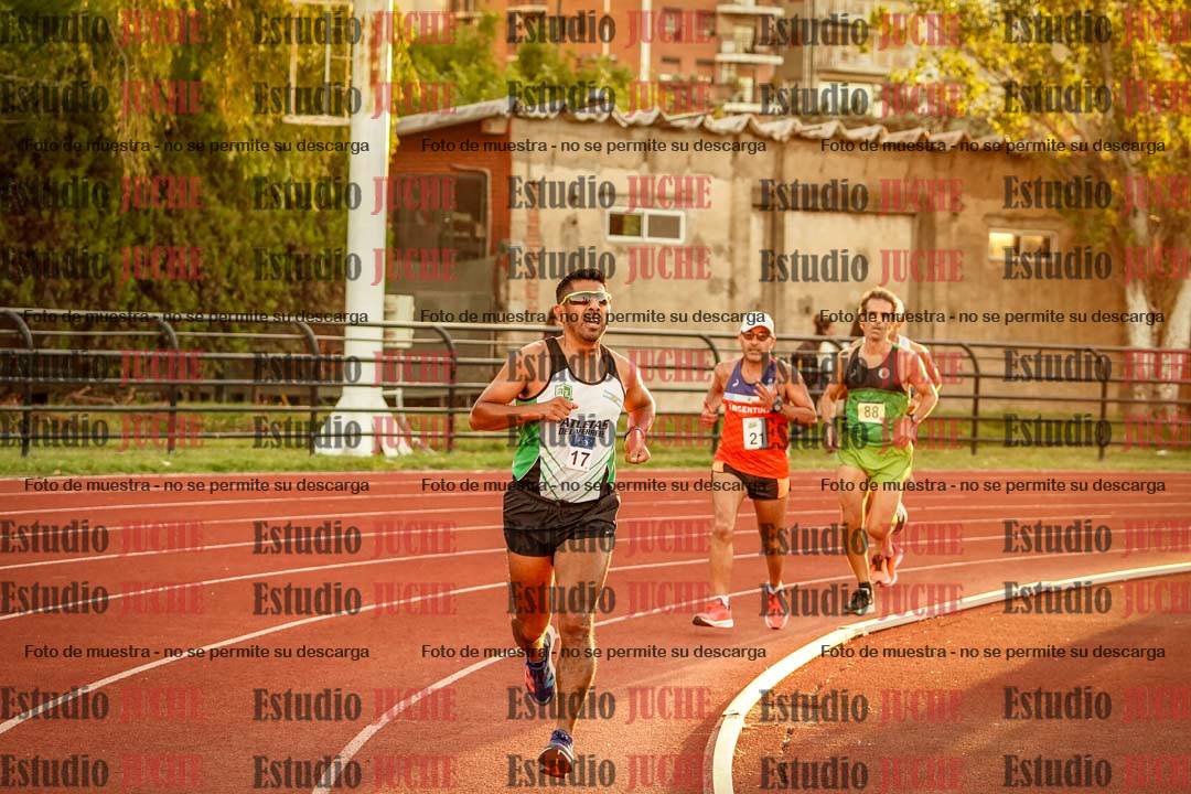 Fotos de los 3000 m llanos de varones