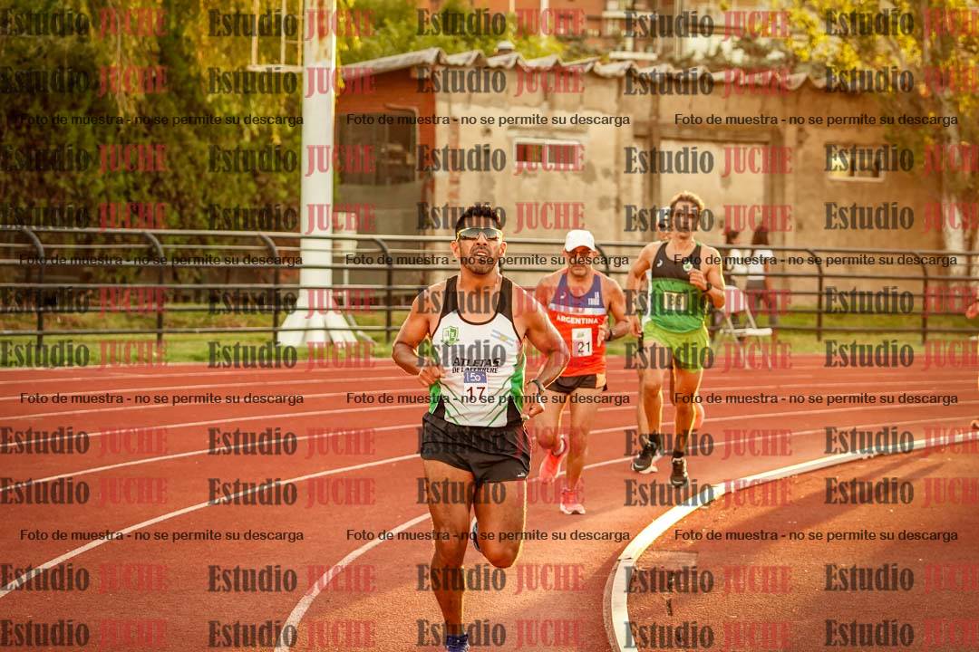 Fotos de los 3000 m llanos de varones