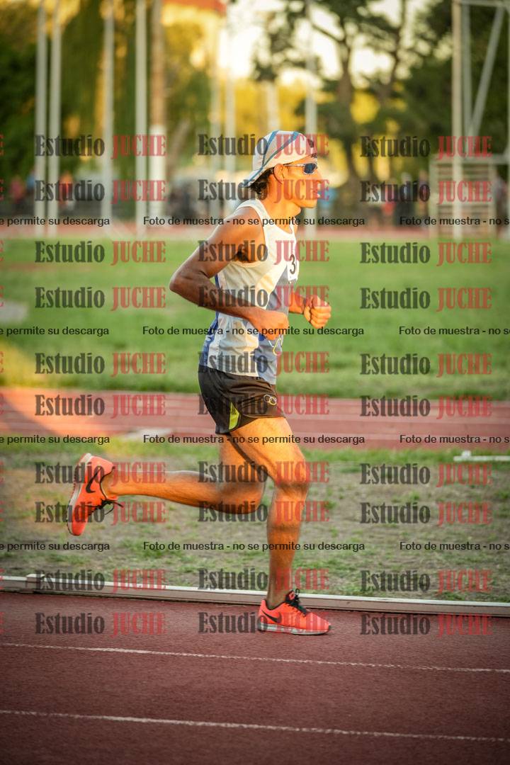 Fotos de los 3000 m llanos de varones