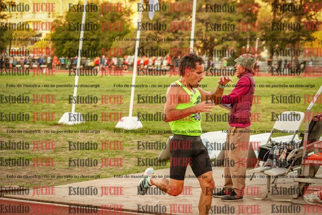Fotos de los 3000 m llanos de varones