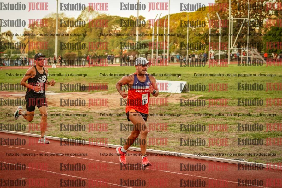 Fotos de los 3000 m llanos de varones