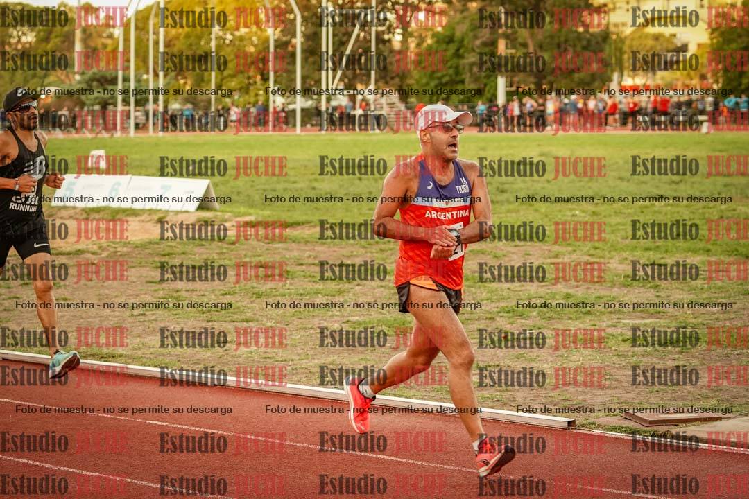 Fotos de los 3000 m llanos de varones