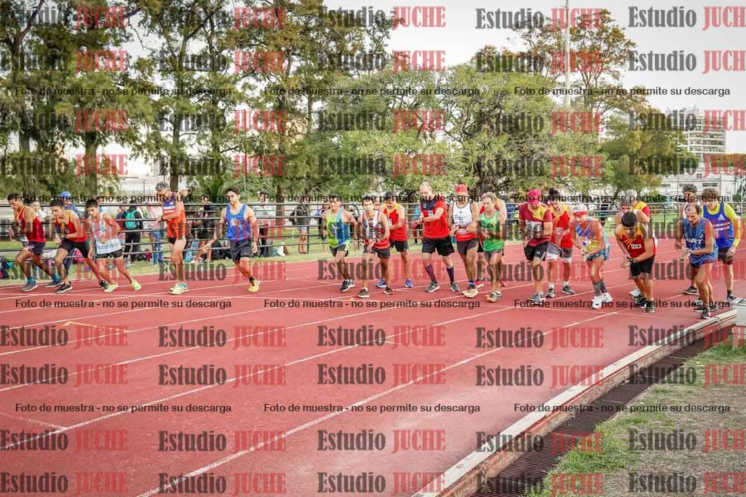 Fotos de los 3000 m llanos de varones