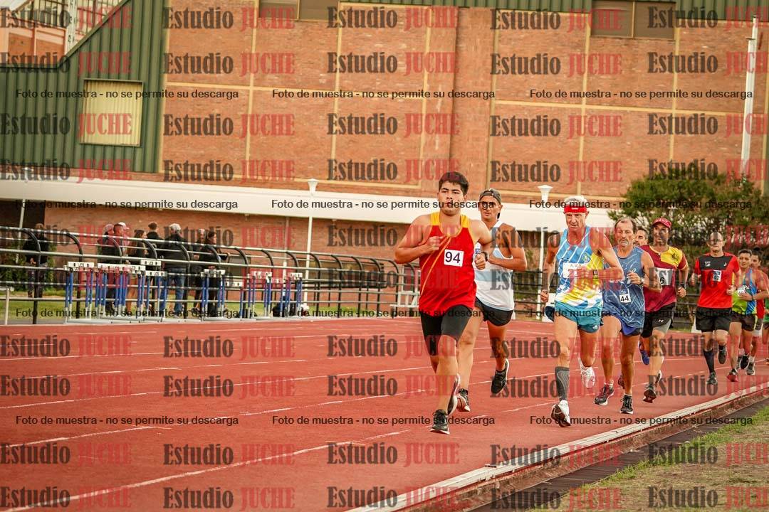 Fotos de los 3000 m llanos de varones