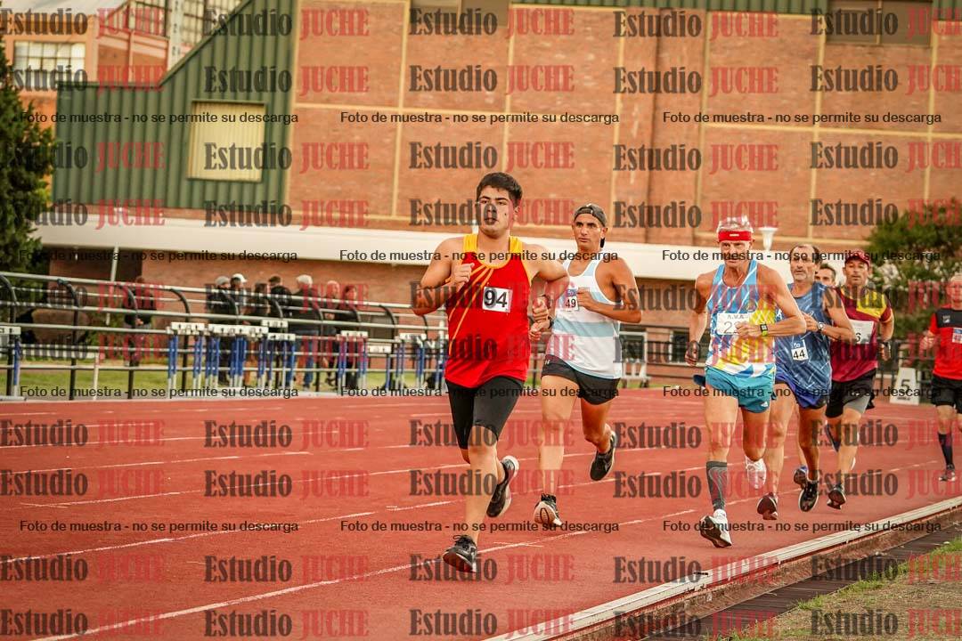 Fotos de los 3000 m llanos de varones