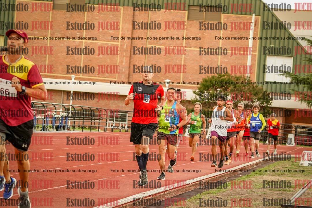 Fotos de los 3000 m llanos de varones
